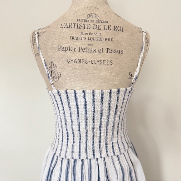 Abercrombie & Fitch Blue and White Striped Button-Down Midi Dress - Picture 4 of 9